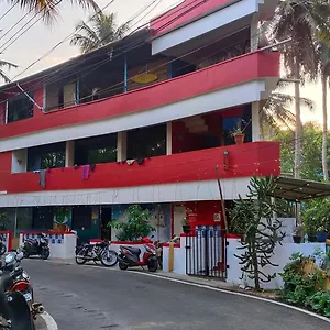  Séjour chez l'habitant Abhi's Cafe Avaduthura